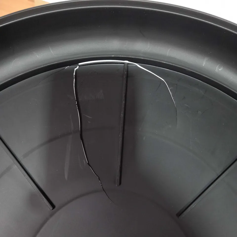 SFIXX 4-TIER VERTICAL PLANTER