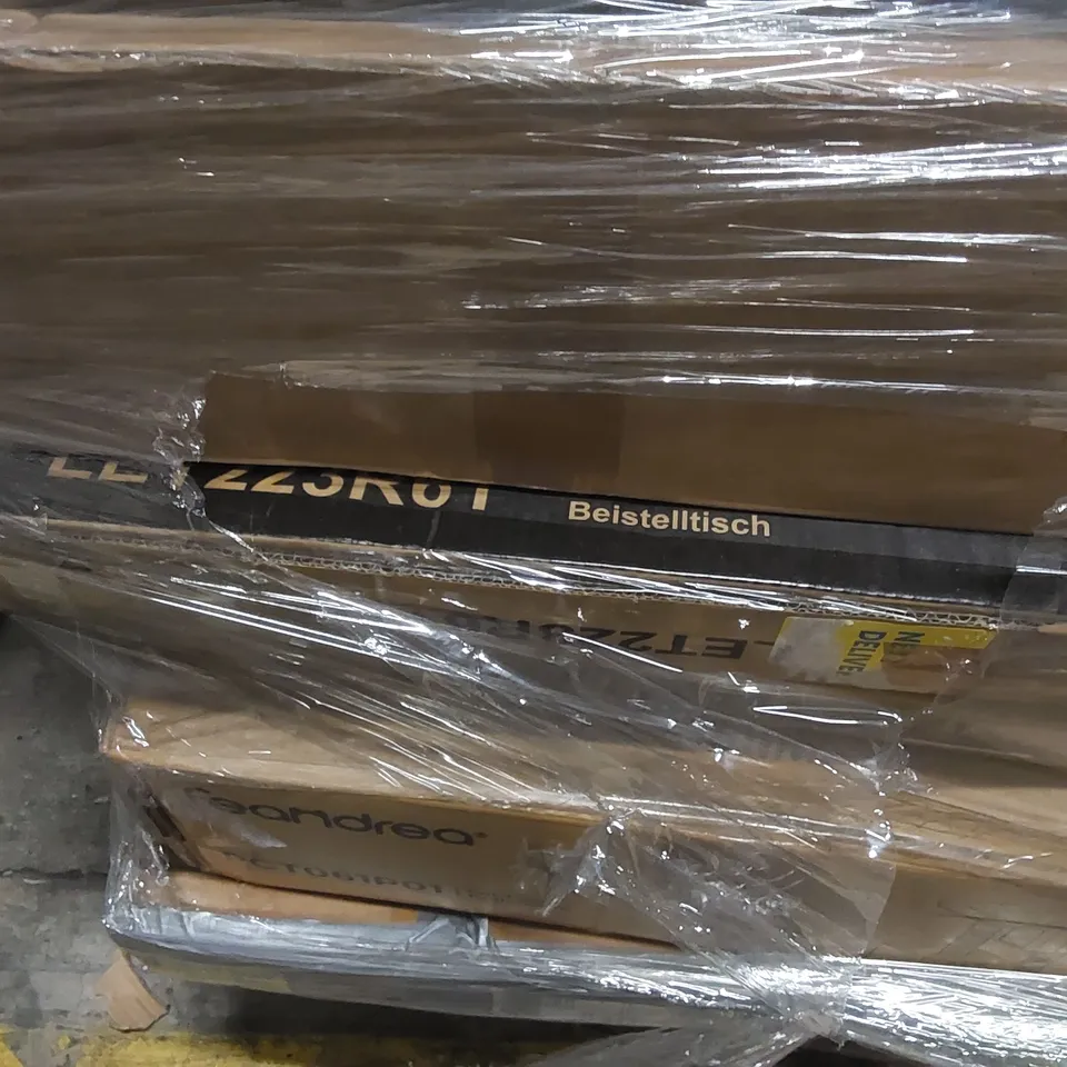 PALLET OF ASSORTED ITEMS INCLUDING: SIDE TABLE, RUBBISH BIN, CAT TREE ECT