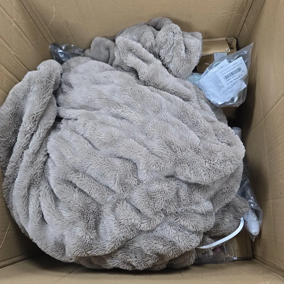 BOX OF APPROXIMATELY 15 ASSORTED ITEMS TO INCLUDE HANDHELD FANS, HEATED THROW ETC