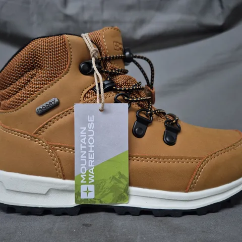 BOXED PAIR OF MOUNTAIN WAREHOUSE REDWOOD KID'S WATERPROOF WALKING BOOTS IN TAN UK SIZE 13