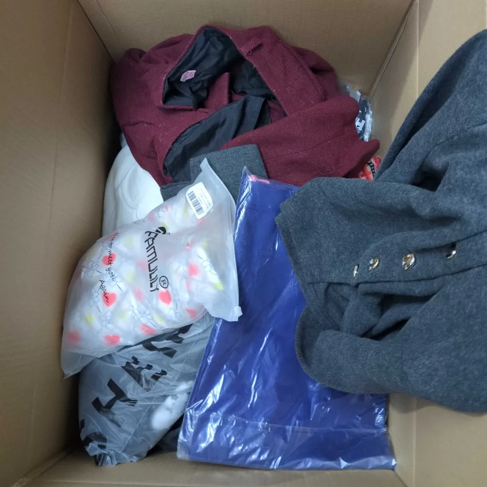 BOX OF APPROXIMATELY 20 ASSORTED CLOTHING ITEMS TO INCLUDE:MINI HAT AND GREY JUMPER