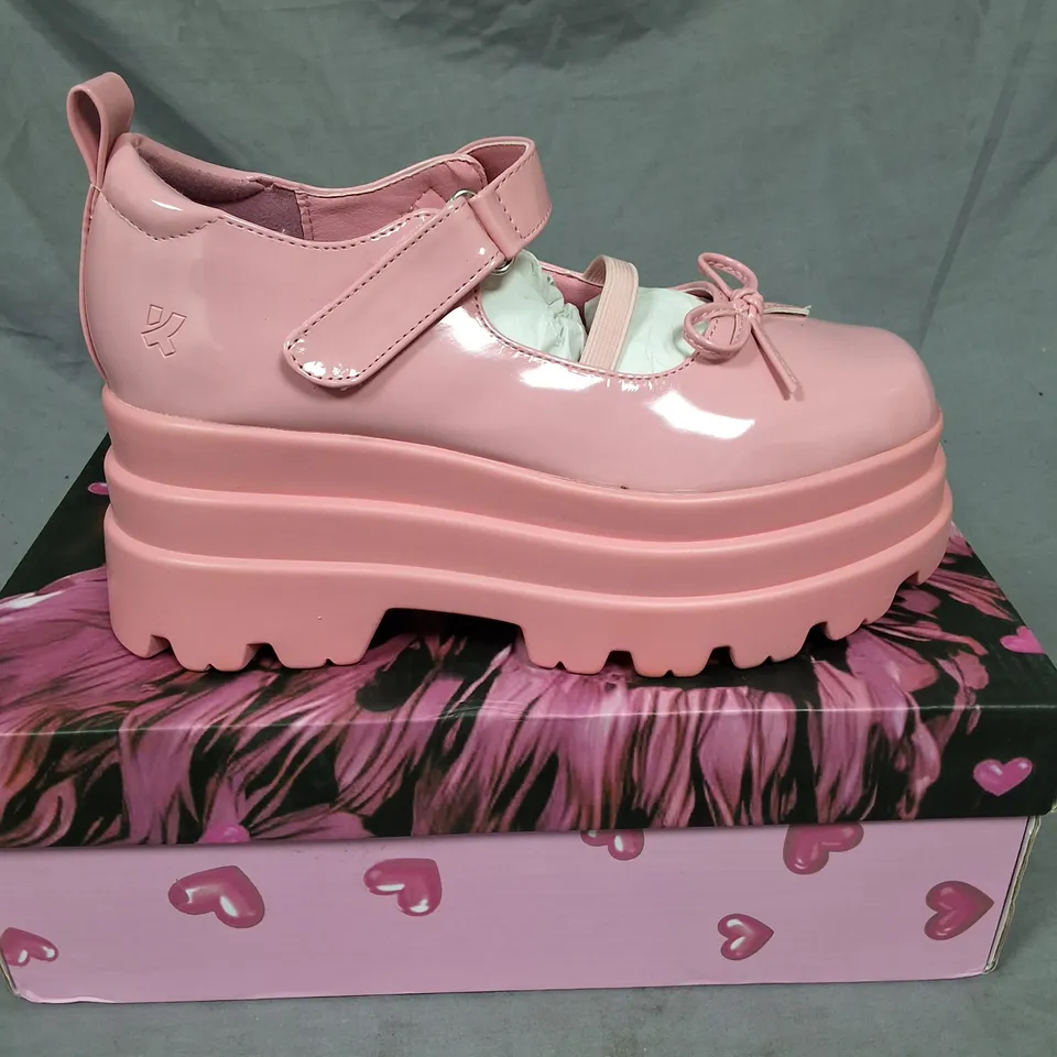 BOXED KOI KAWAII DOLL TRIDENT MARY JANE'S IN PINK -UK 4