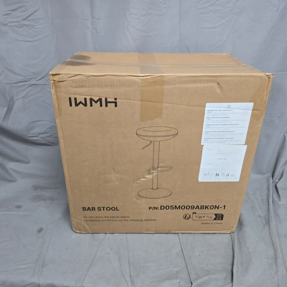 BOXED IWMH BAR STOOL IN BLACK