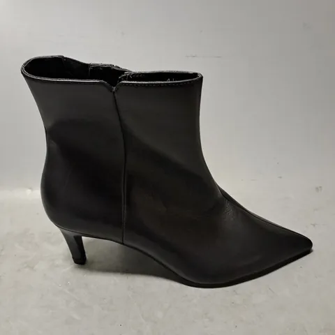 M&S BLACK HIGH HEED ZIP BOOT - UK 4 1/2