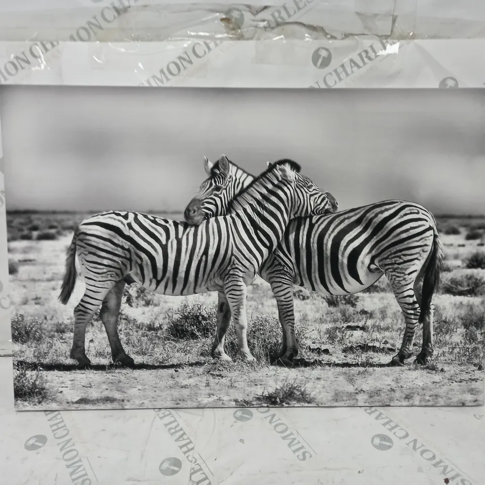 BOXED HOME LOFT CONCEPT 'CUDDLING ZEBRAS' WALL ART ON CANVAS, BLACK AND WHITE 40X60CM
