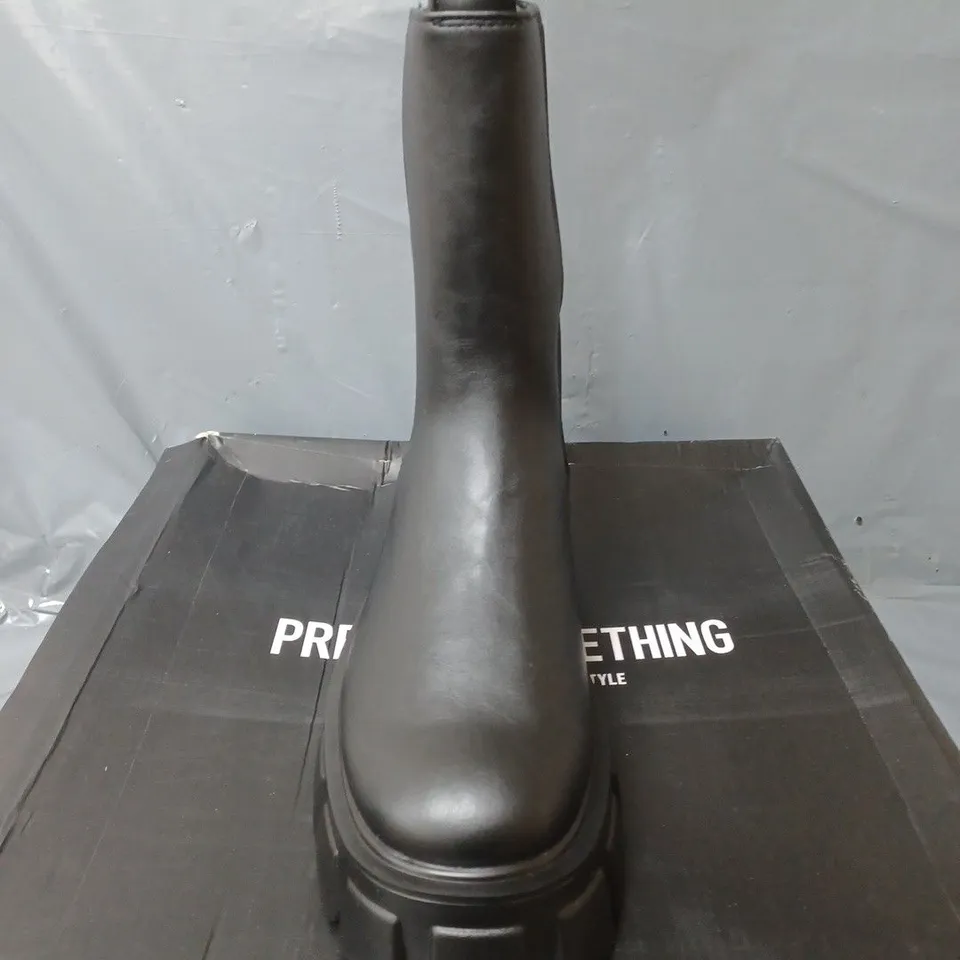 BOXED PAIR OF PRETTYLITTLETHING WIDE FIT EXTREME CHUNKY SOLE CALF HIGH CHELSEA BOOTS IN BLACK - SIZE 3
