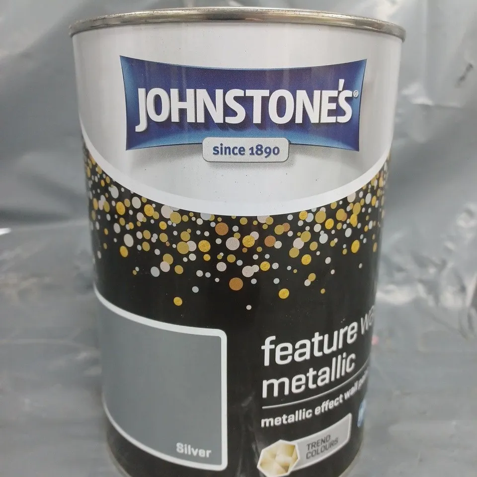 JOHNSTONE'S FEATURE WALL METALLIC EFFECT PAINT IN SILVER (1.25L) - COLLECTION ONLY