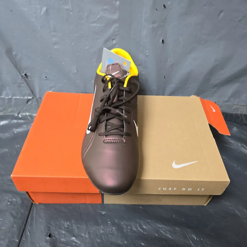 BOXED PAIR OF NIKE MECURIAL VAPOR RGN BOOTS IN CHOCOLATE BROWN/YELLOW - UK 8.5