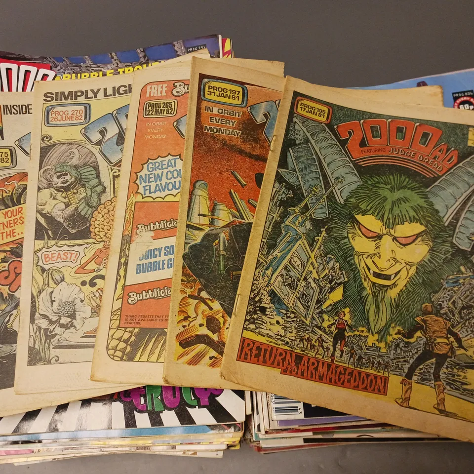 LARGE QUANTITY OF ASSORTED 2000 AD COMIC BOOKS 