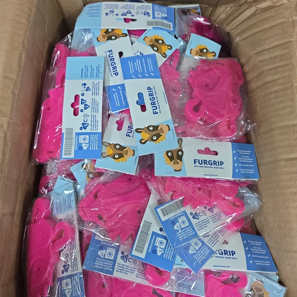APPROXIMATELY 140 FURGRIP LAUNDRY PET HAIR REMOVERS - HORSE