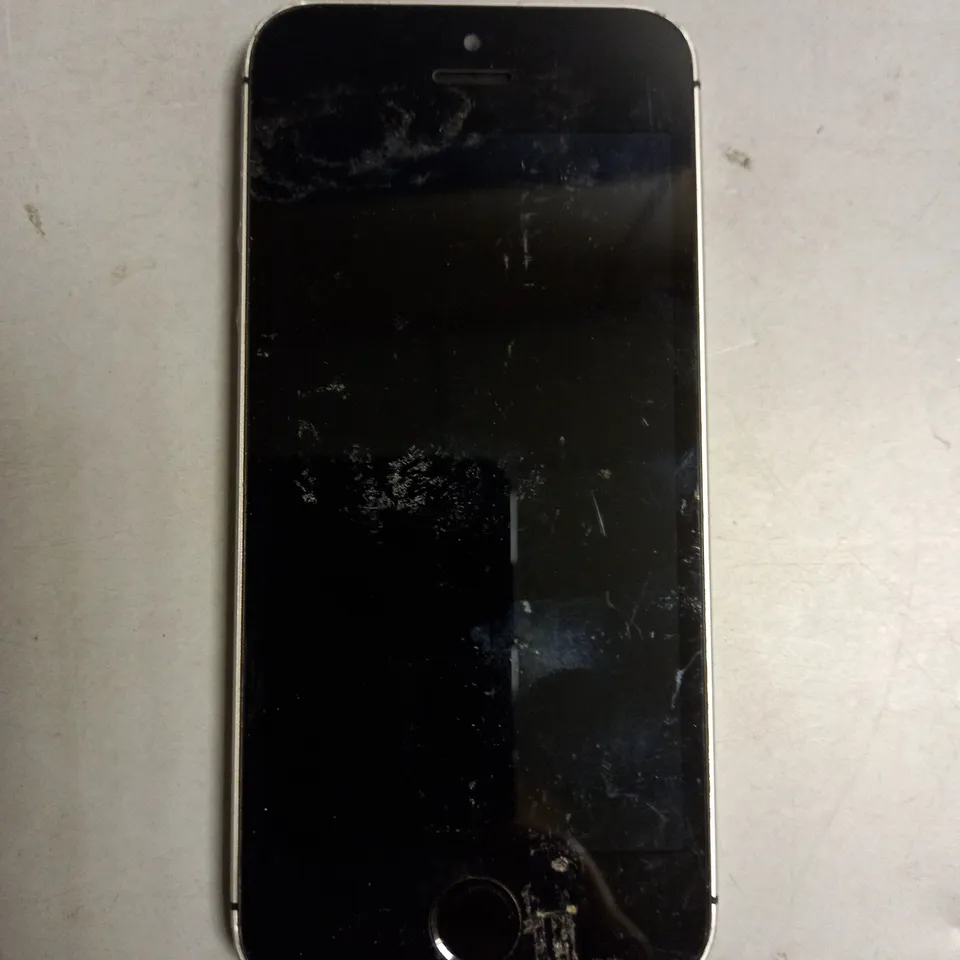 UNBOXED APPLE IPHONE 5SE GREY