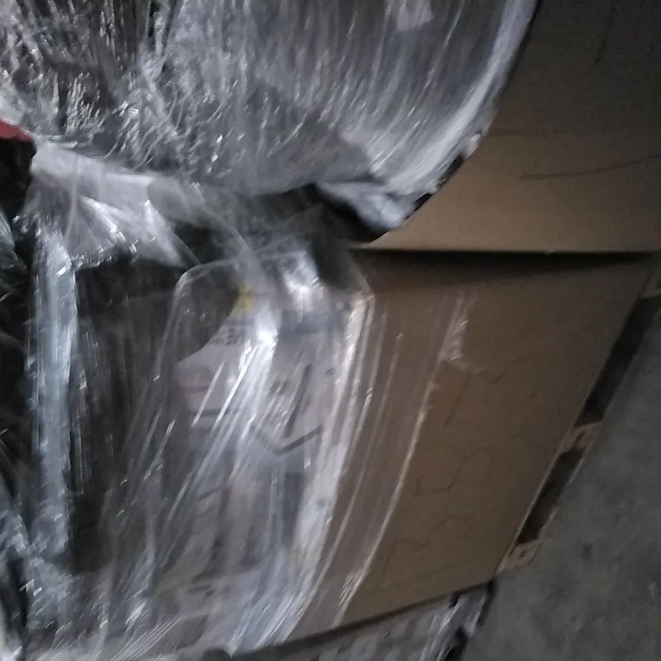 PALLET OF ASSORTED ITEMS INCLUDING ELVIROS ME MEMORY FOAM CERVICAL PILLOW, MORPHEUS MEMORY FOAM PILLOWS