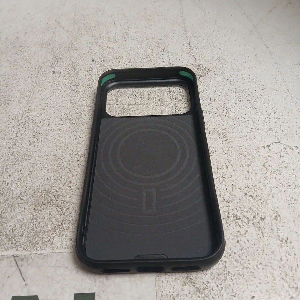 2 x MOUS BLACK IPHONE CASE IN BLACK BOXED
