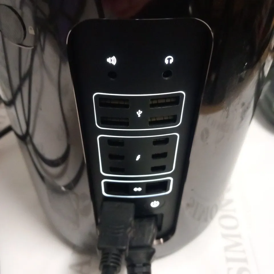 APPLE MAC PRO 6.1 A1481 DESKTOP COMPUTER