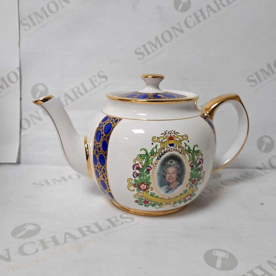 WADE CERAMICS RINGTONS QUEEN ELIZABETH II 50TH ANNIVERSARY TEA POT 