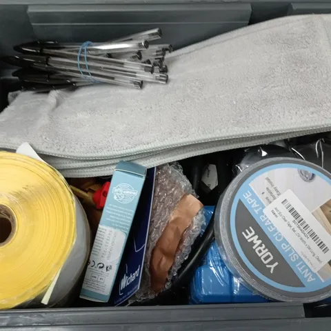 APPROXIMATELY 12 ASSORTED HOUSEHOLD ITEMS TO INCLUDE PENS, CLEAR TAPE, BRITA FILTER, ETC