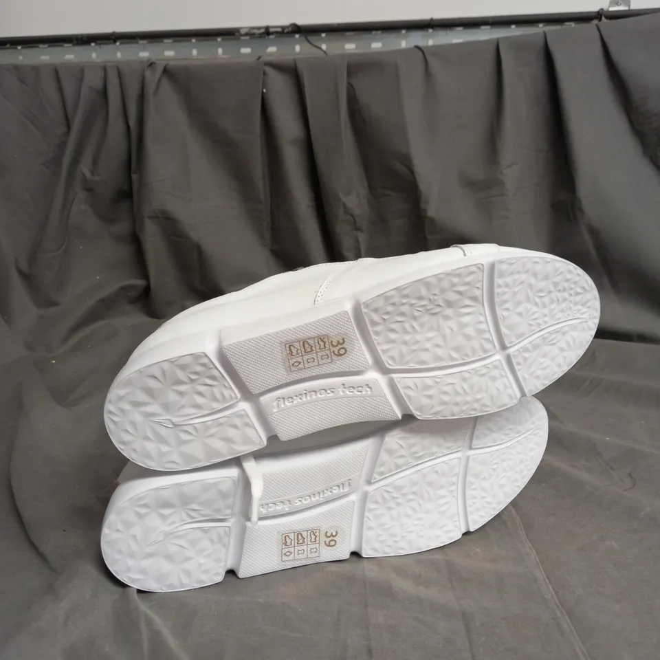 BOXED SHOON WHITE LEATHER ZIPPED TRAINERS SIZE 6