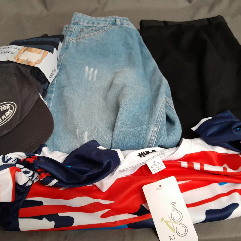 BOX OF APPROXIMATELY 20 ASSORTED CLOTHING ITEMS TO INCLUDE - JEANS , TRUNKS , HAT ETC