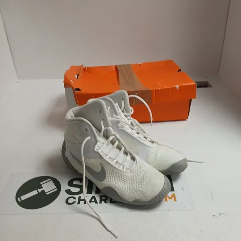 NIKE TAWA WRESTLING SNEAKERS β WHITE/METALLIC SILVER-WHITE, UK 8 (US 9, EUR 42.5)