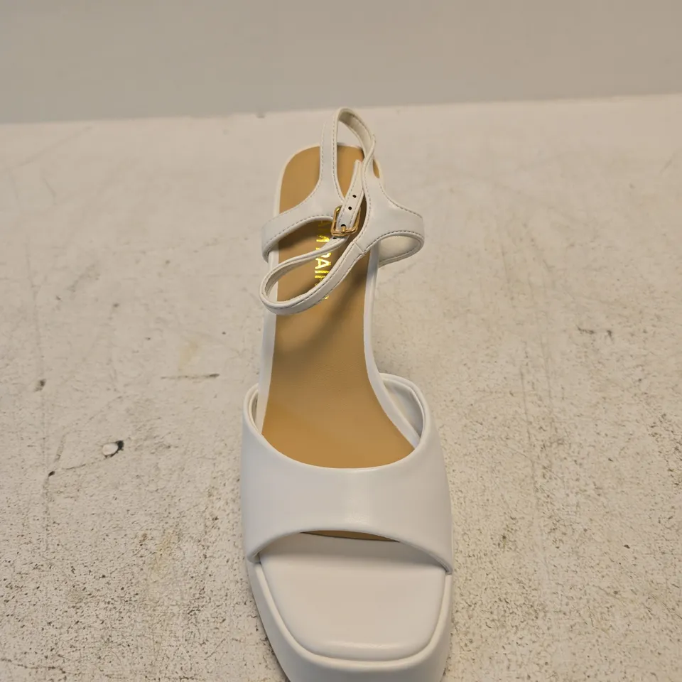 DREAM PARIS WHITE PLATFORM SANDALS – UK 5
