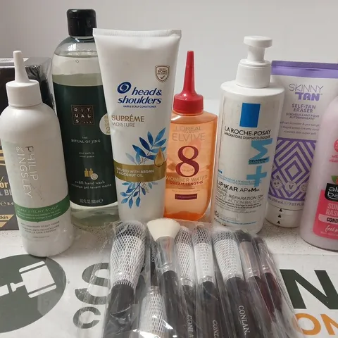 APPROX 12 ASSORTED BEAUTY PRODUCTS TO INCLUDE PHILIP KINGSLEY SCALP TONER, HEAD&SHOULDERS CONDITIONER, SKINNY TAN ERASER, ETC 