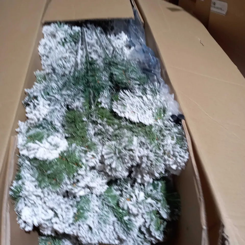 6FT FLOCKED EMPEROR TREE