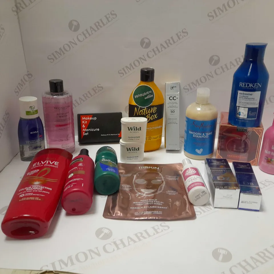 BOX OF APPROX 20 ASSORTED COSMETIC ITEMS TO INCLUDE SHAMPOO, DEODRANT AND CREAMS 