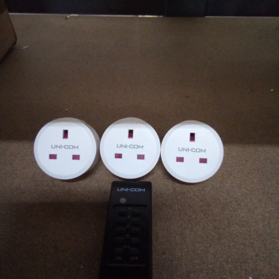 UNI-COM REMOTE CONTROL SOCKETS 3 PACK