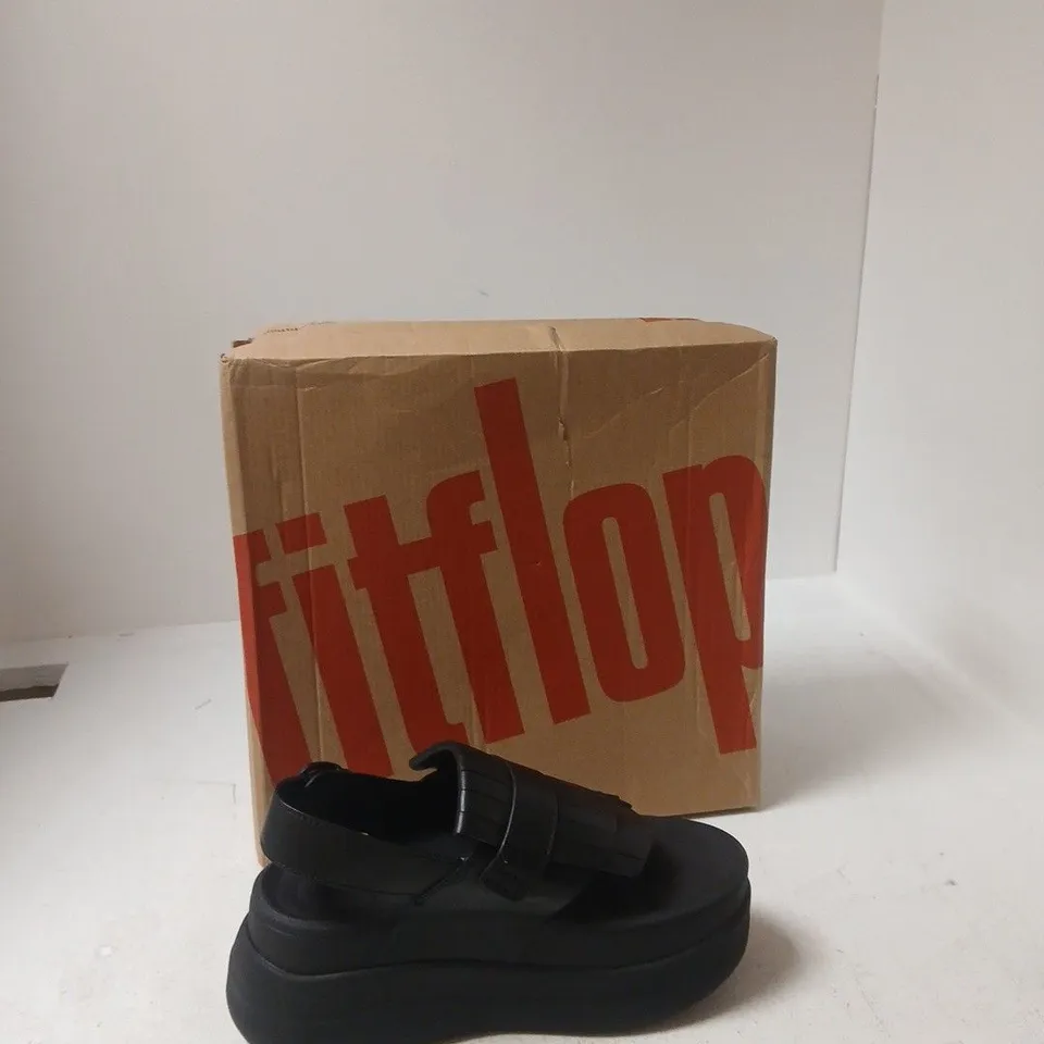 FITFLOP F-MODE STACK FRINGE TOE-POST SANDALS – BLACK - UK 4