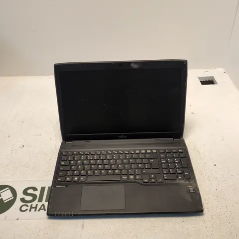 FUJITSU LIFEBOOK A514 LAPTOP - BLACK