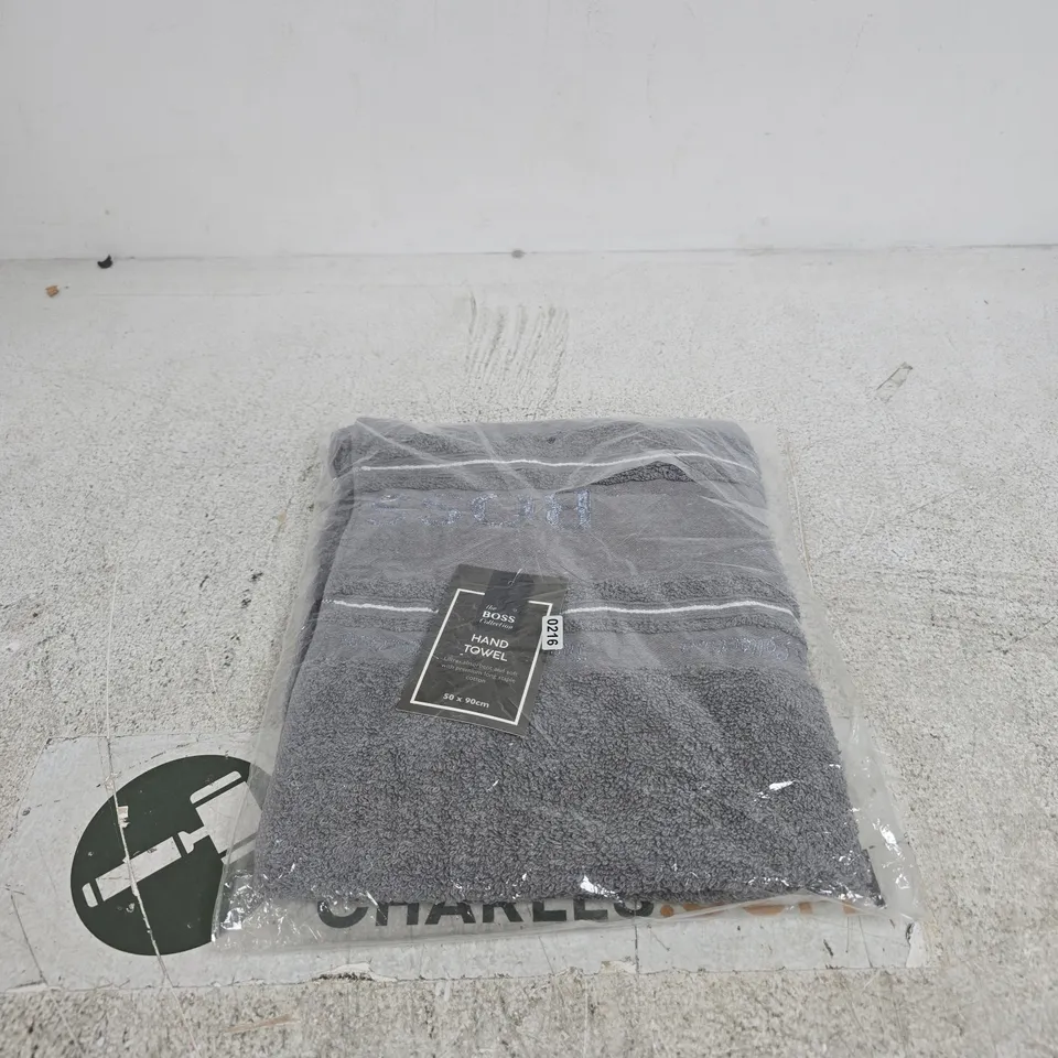 THE BOSS COLLECTOIN HAND TOWEL 50 X 90CM