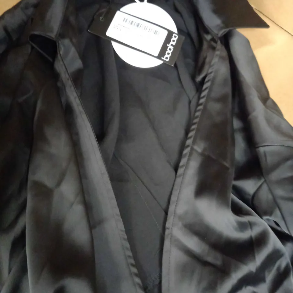 BOOHOO BLACK SATIN COLLARED WRAP MIDI DRESS - SIZE 14