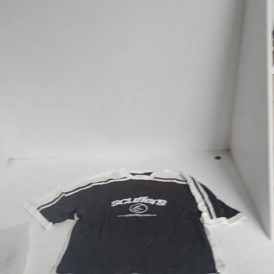 SCUFFLERS T-SHIRT – UK SIZE S, BLACK WITH WHITE SLEEVE STRIPES