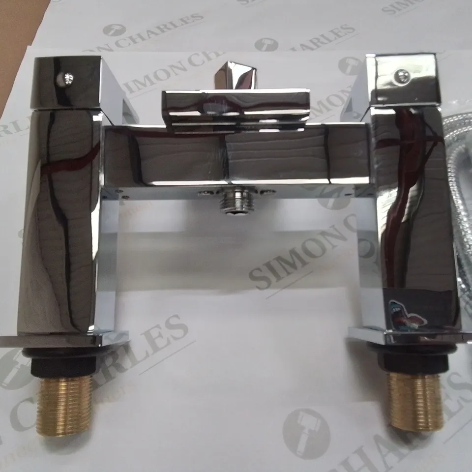 BOXED VELDEAU CASOLA BATH FILLER & SHOWER MIXER SET IN CHROME - 250X155X210MM