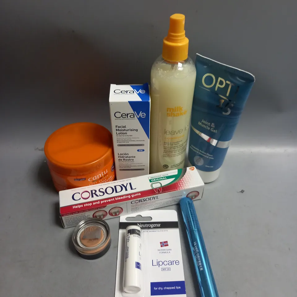 BOX OF APPROXIMATELY 20 COSMETIC ITEMS TO INCLUDE - CERAVE FACIAL MOISTURISING LOTION - CORSODYL TOOTHPASTE - NEUTROGENA LIP BALM - ETC 