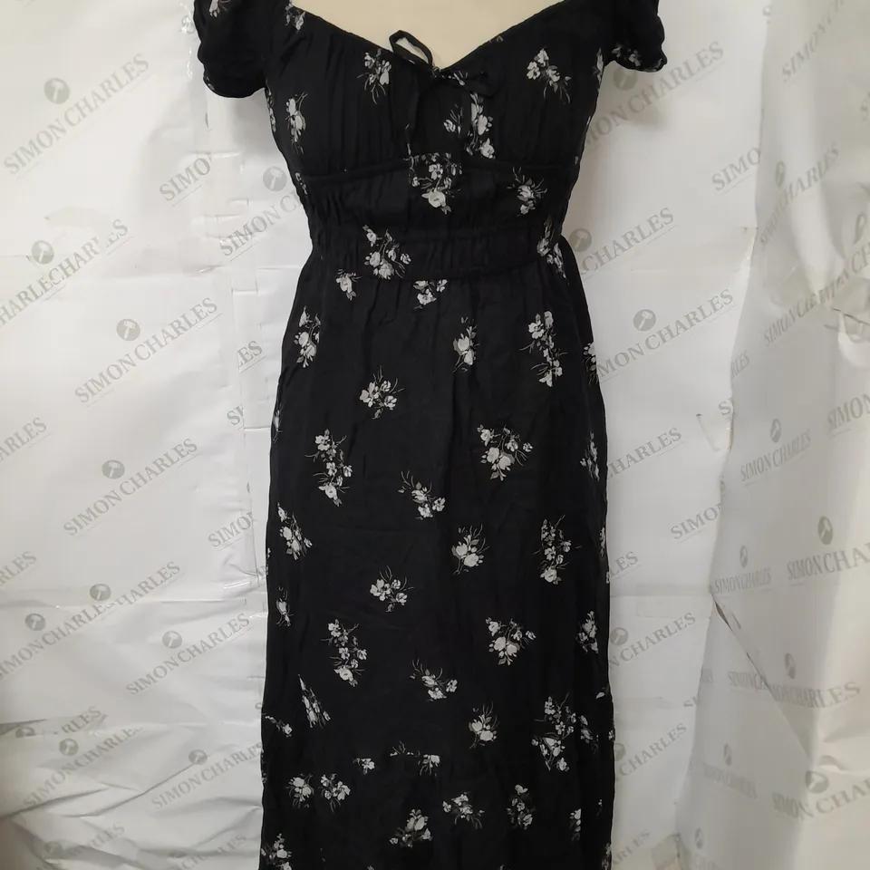 HOLLISTER BLACK FLORAL DETAIL DRESS - XS