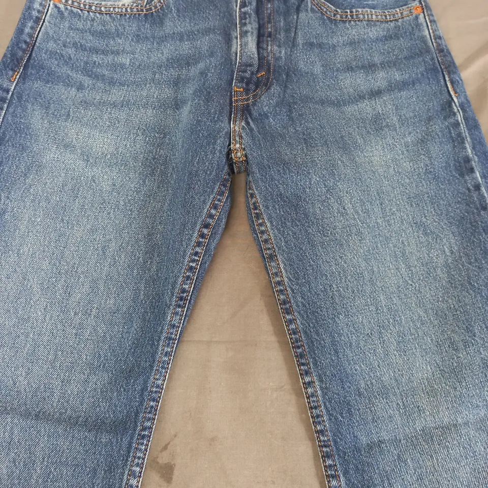 LEVI'S 555 '96 RELAXED STRAIGHT JEANS IN BLUE SIZE 29/32