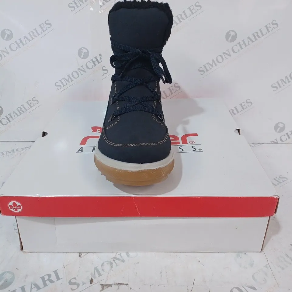 BOXED RIEKER WATER RESISTANT WARM LINED HIKING LACE UP BOOTS, NAVY - SIZE 7.5