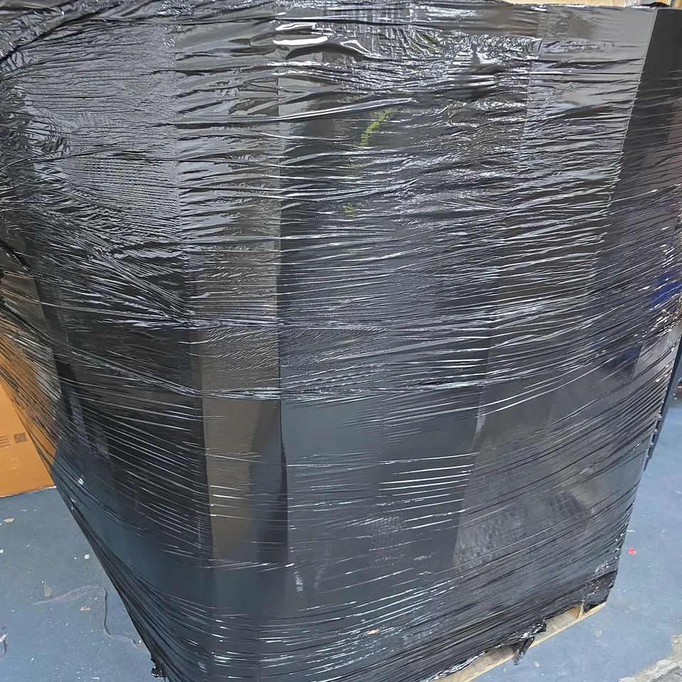 PALLET OF ASSORTED ITEMS TO INCLUDE CLOTHING & HOUSEHOLD ITEMS