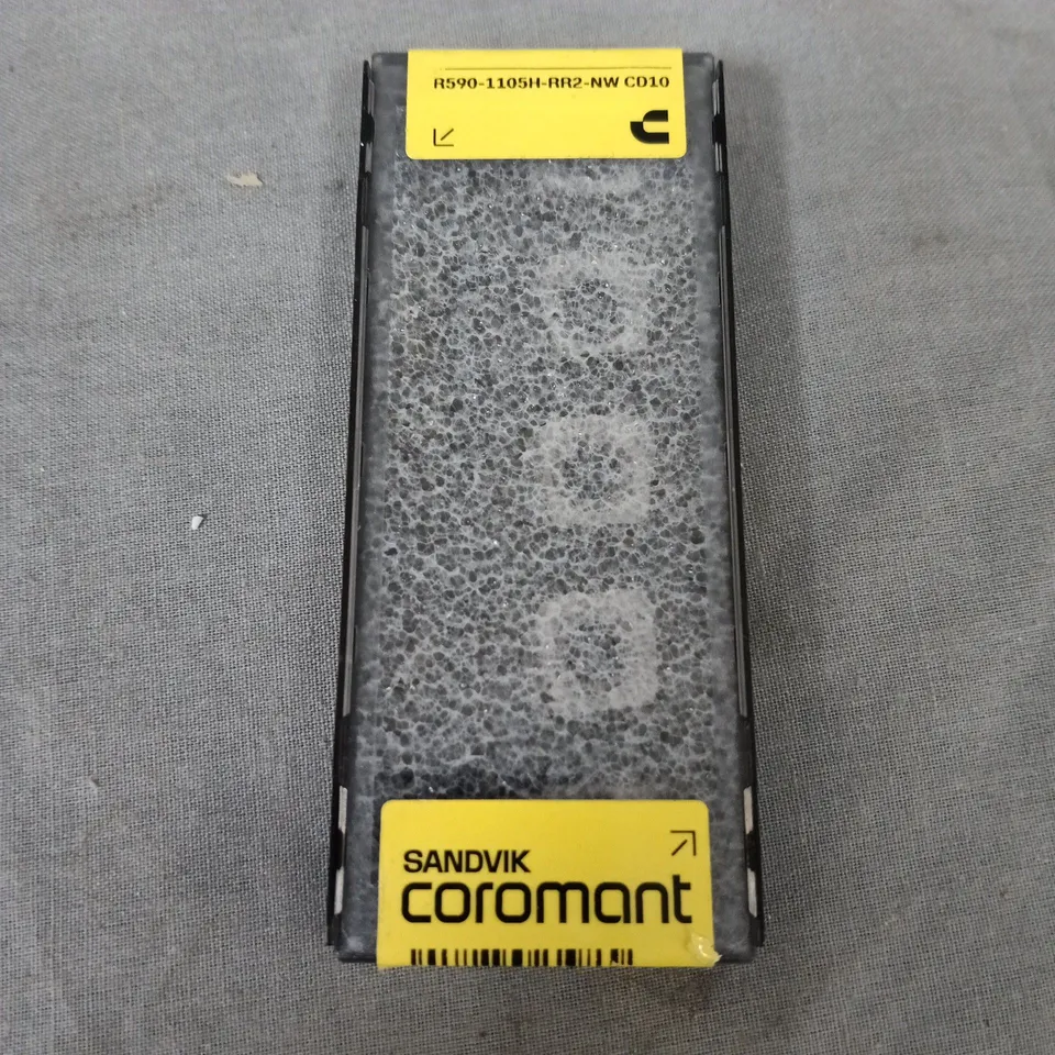 SEALED PACK OF 5 SANDVIK COROMANT R590-1105H-RR2-NW CD10 MILLING INSERTS