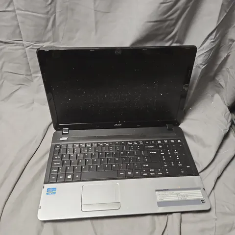ACER TRAVELMATE P253-M LAPTOP