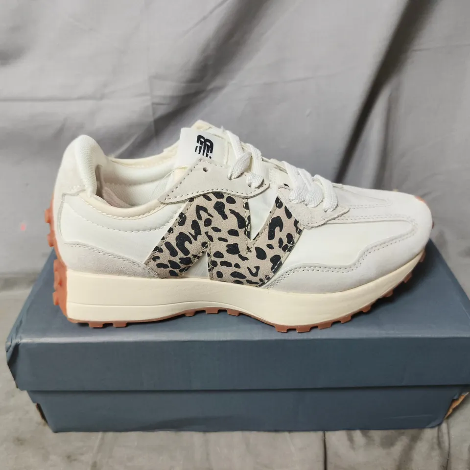 BOXED PAIR OF NEW BALANCE 327 WOMENS ANIMAL PRINT TRAINERS IN WHITE - UK 4.5