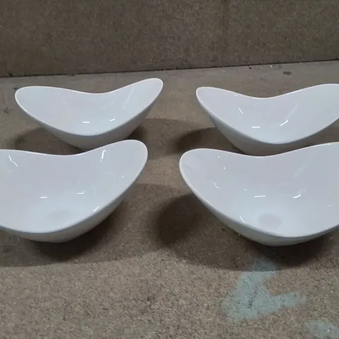 BOX OF 4 PORCELAIN DISHES 