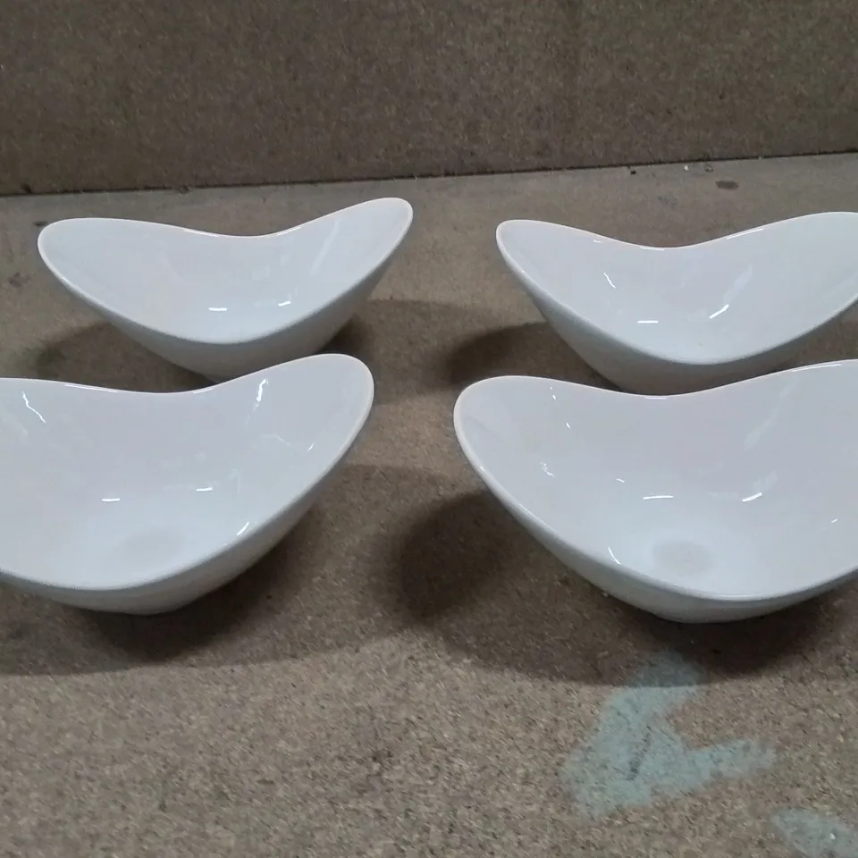 BOX OF 4 PORCELAIN DISHES 