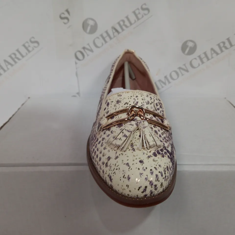 BOXED MODA IN PELLE SNAKE SKIN OPEN TOP SHOES SIZE 6