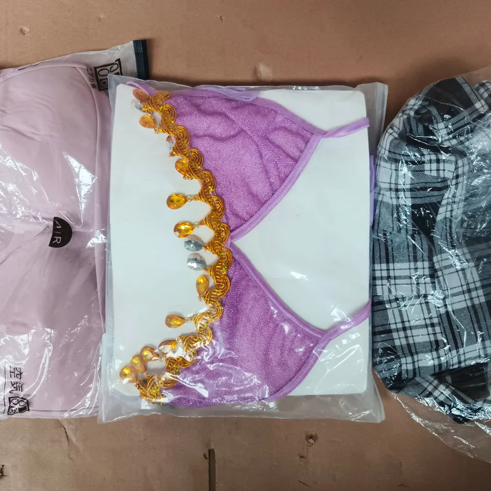 APPROXIMATELY 20 ASSORTED CLOTHING AND FASHION PRODUCTS IN VARIOUS STYLES AND SIZES - COLLECTION ONLY