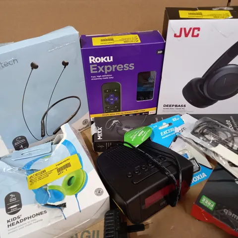 LOT OF APPROX. 10 X ITEMS TO INCLIDE ROKU EXPRESS HD STREAMING MEDIA PLAYER, JVC HA-S31BT WIRELESS HEADPHONES, KIOXIA 32GB MICROSDHC UHS-I CARD, ETC.