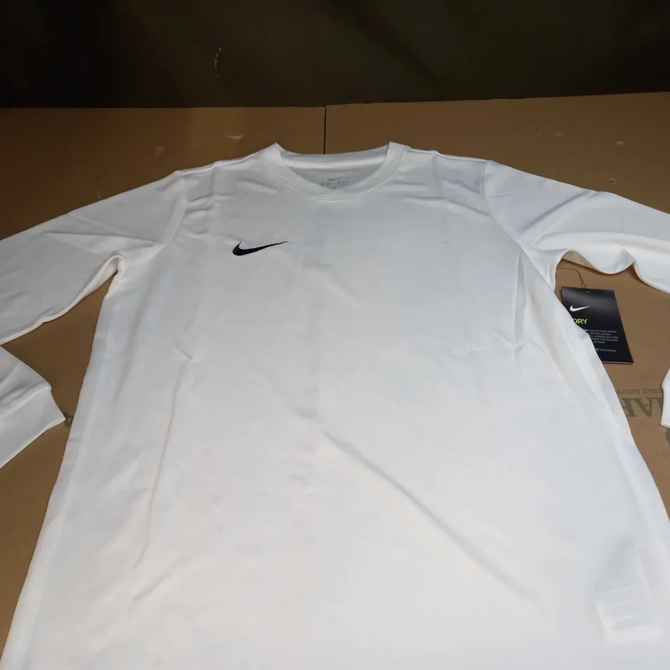 NIKE YOUTH UNISEX LONG SLEEVED SHIRT SIZE XL