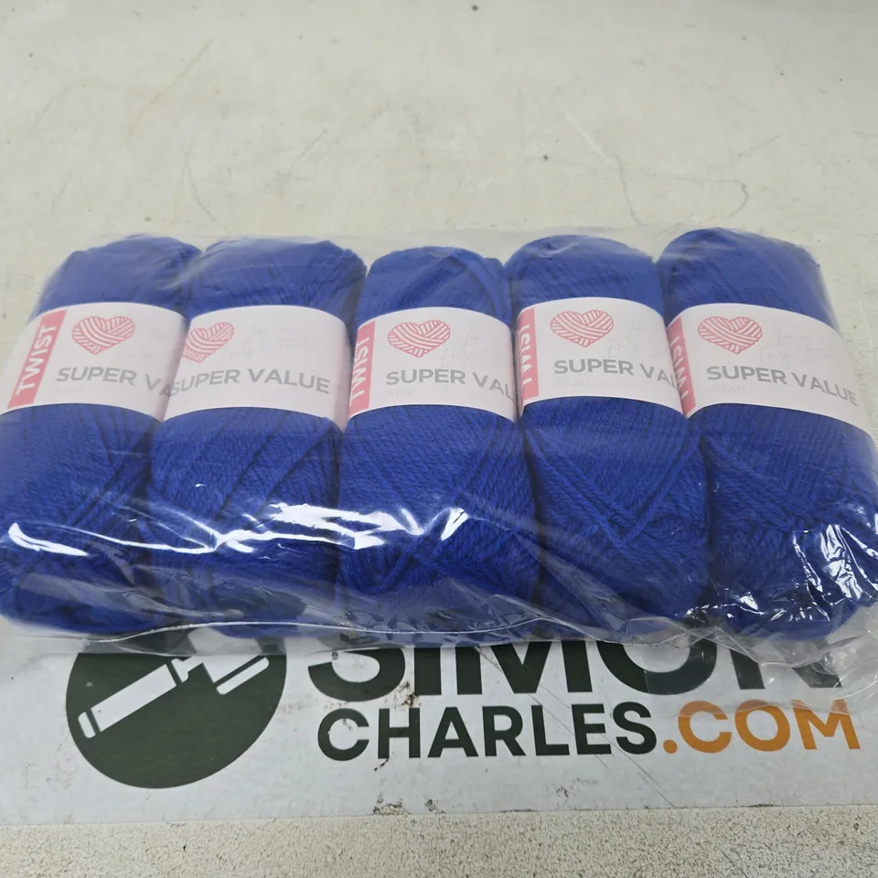 BLUE TWIST SUPER VALUE YARN - 5 X SKEINS
