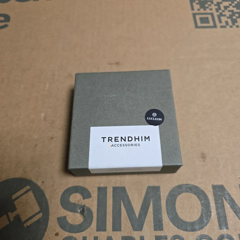 TRENDHIM ACCESSORIES BLACK ARROWHEAD PENDANT NECKLACE – LUCLEON BOXED